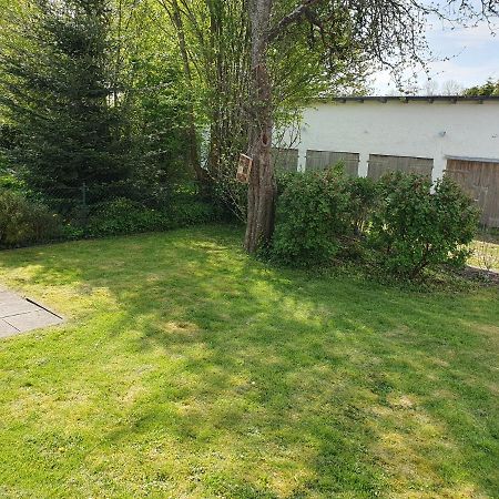 Charmante Haushaelfte Mit Garten Und Terrasse Flensburgo Exterior foto